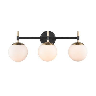 Luminaire de salle de bain à 3 lampes 929 Lighting, disponible en plusieurs finitions et avec abat-jour en verre opale.