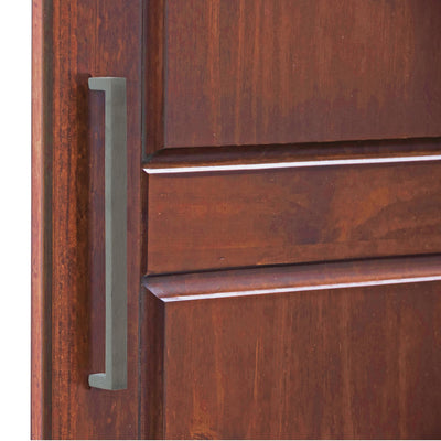 Armoire penderie 3 portes Cosmo 100 % bois massif de Palace Imports avec portes en bois massif ou en miroir