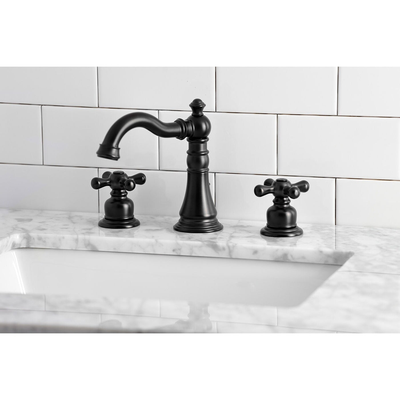 Robinet de salle de bain American Classic 8 po à large entraxe