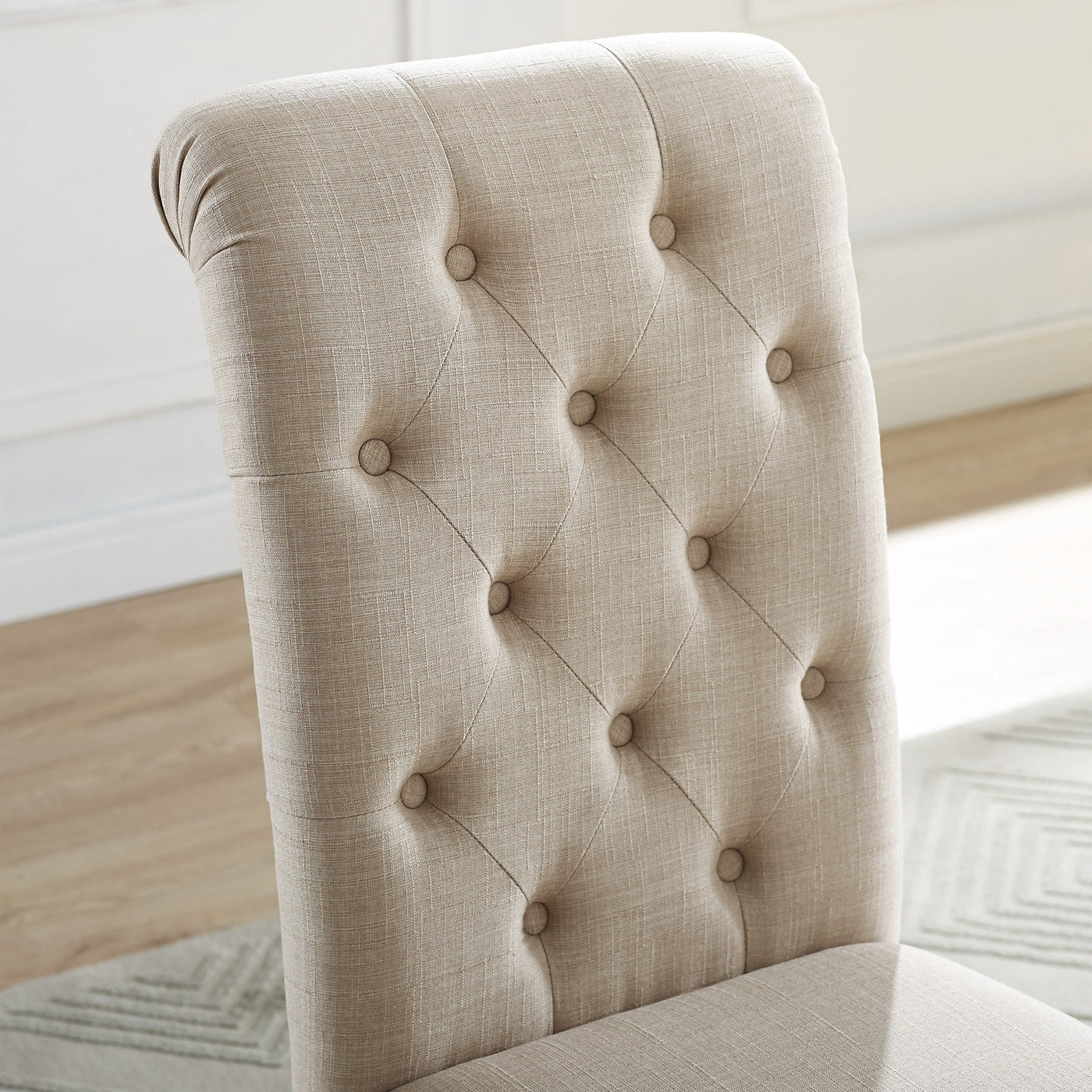Chaise de salle à manger capitonnée en bois massif Leviton de Roundhill Furniture (lot de 2)