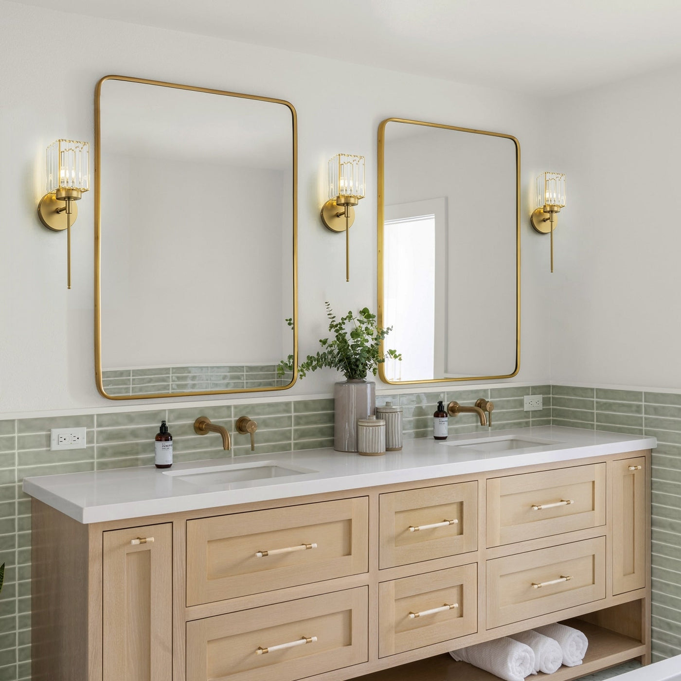 Applique murale moderne dorée à intensité variable, style cylindre glamour pour salle de bain, en cristal, pour meuble-lavabo