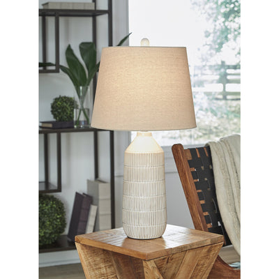 Lampe de table Signature Design by Ashley Willport blanc cassé (lot de 2) - 14 L x 14 P x 27 H