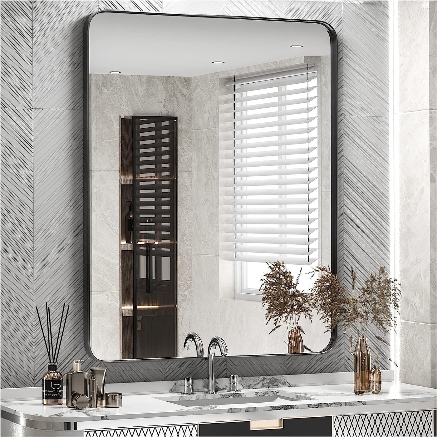 Miroir mural de salle de bain moderne à cadre en métal TokeShimi